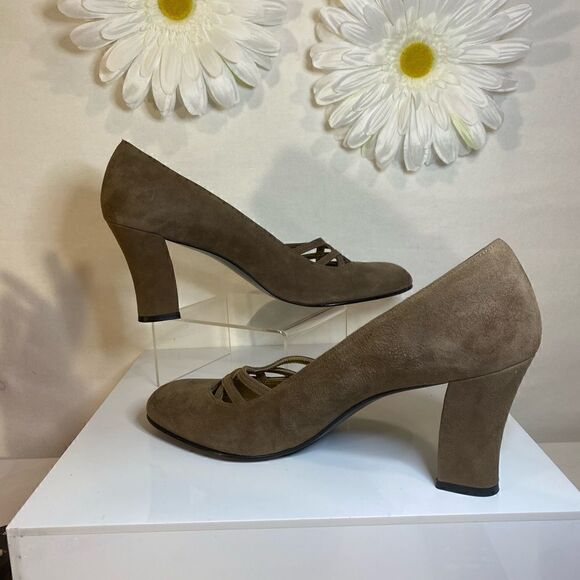 NWOB Stuart Weizmann Suede Pumps - Picture 2 of 5